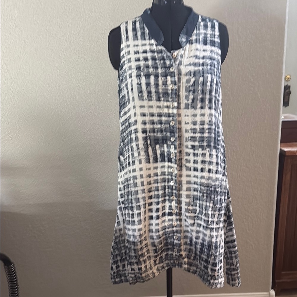 White and Blue Buttoned Sleeveless Sundress